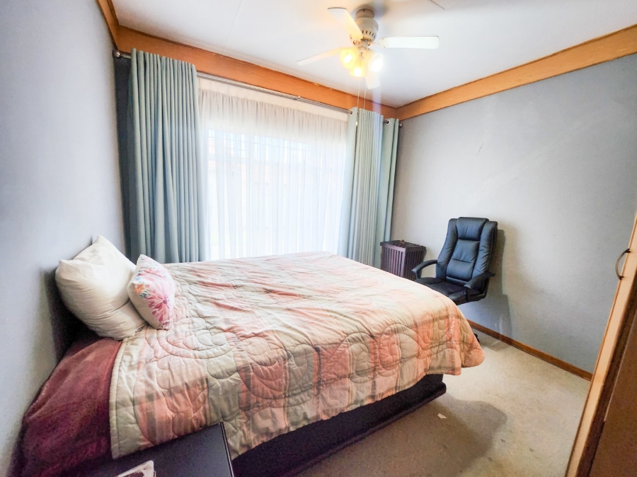 2 Bedroom Property for Sale in Wilkoppies North West